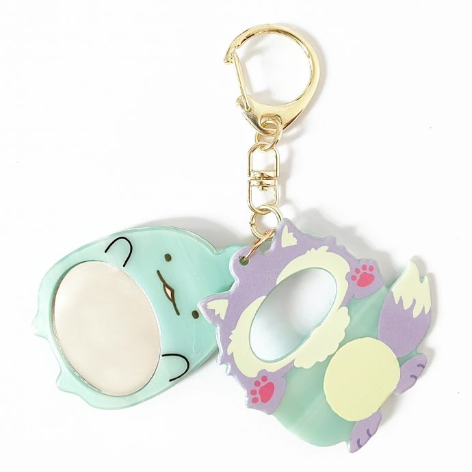 二倍楽しめる☆ダブルミラーチャーム発売開始！ | 映画 すみっコぐらし